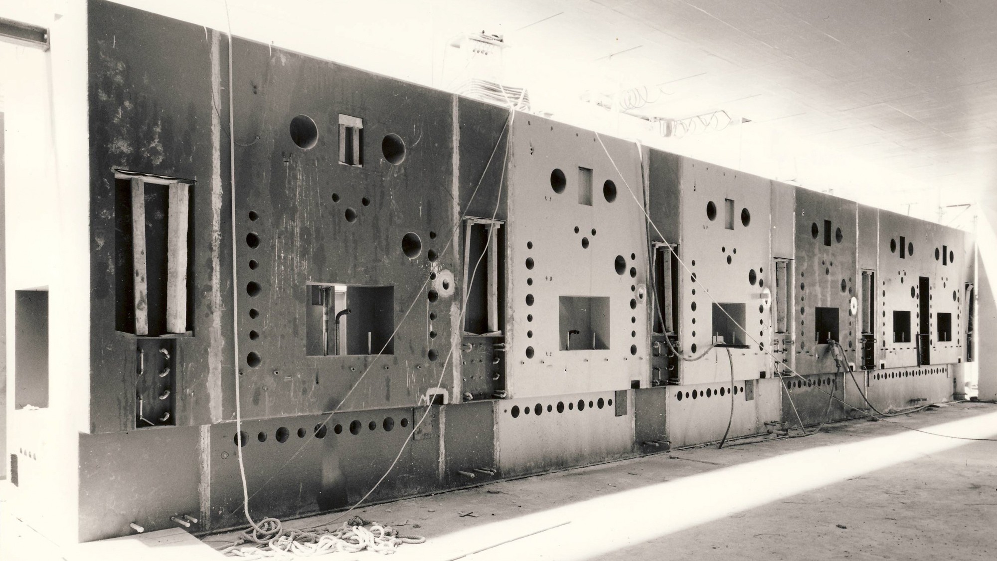 concrete structure of the hot cells under construction