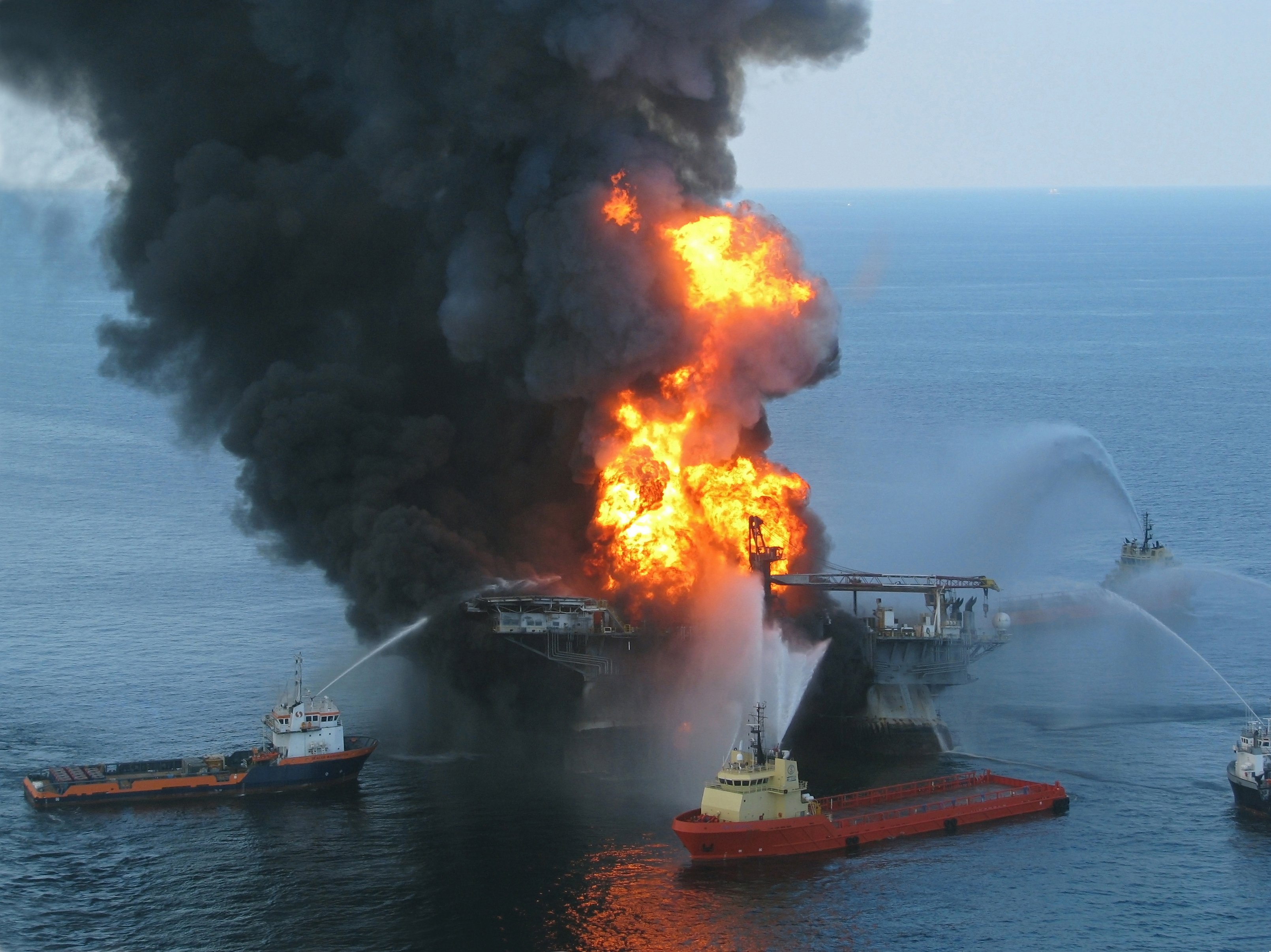 Deepwater Horizon during the fire