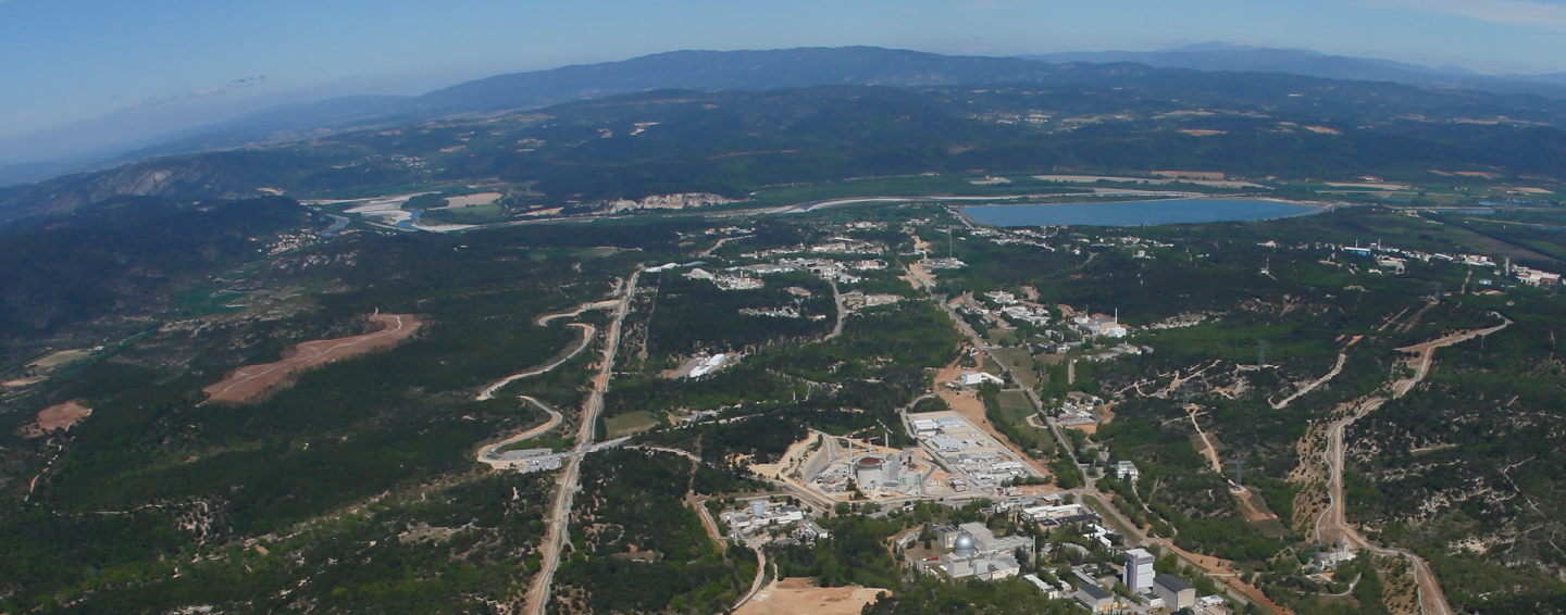 Associative image: aerial view of Cadarache, France. © Muyoku (CC-BY-SA-4.0)