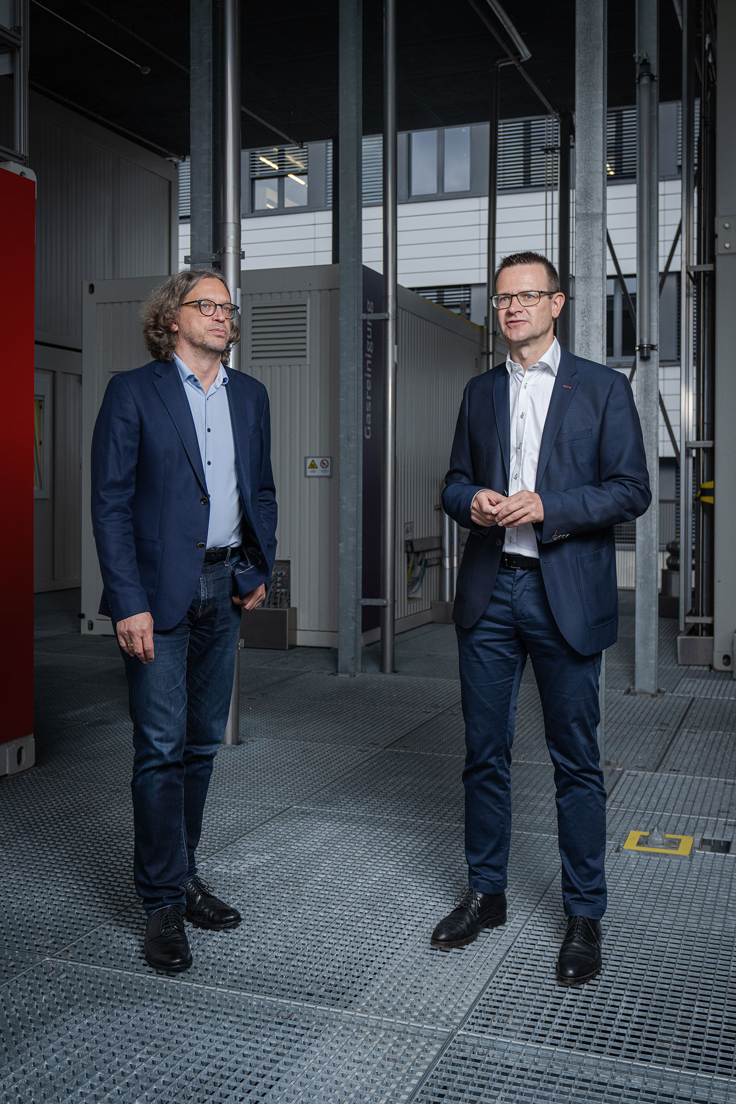 At the ESI Platform, used for researching renewables in all their complex interrelations: Andreas Pautz (left), Head of the Research Division Nuclear Energy and Safety, and Thomas J. Schmidt, Head of the Research Division Energy and Environment © Paul Scherrer Institute/Mahir Dzambegovic